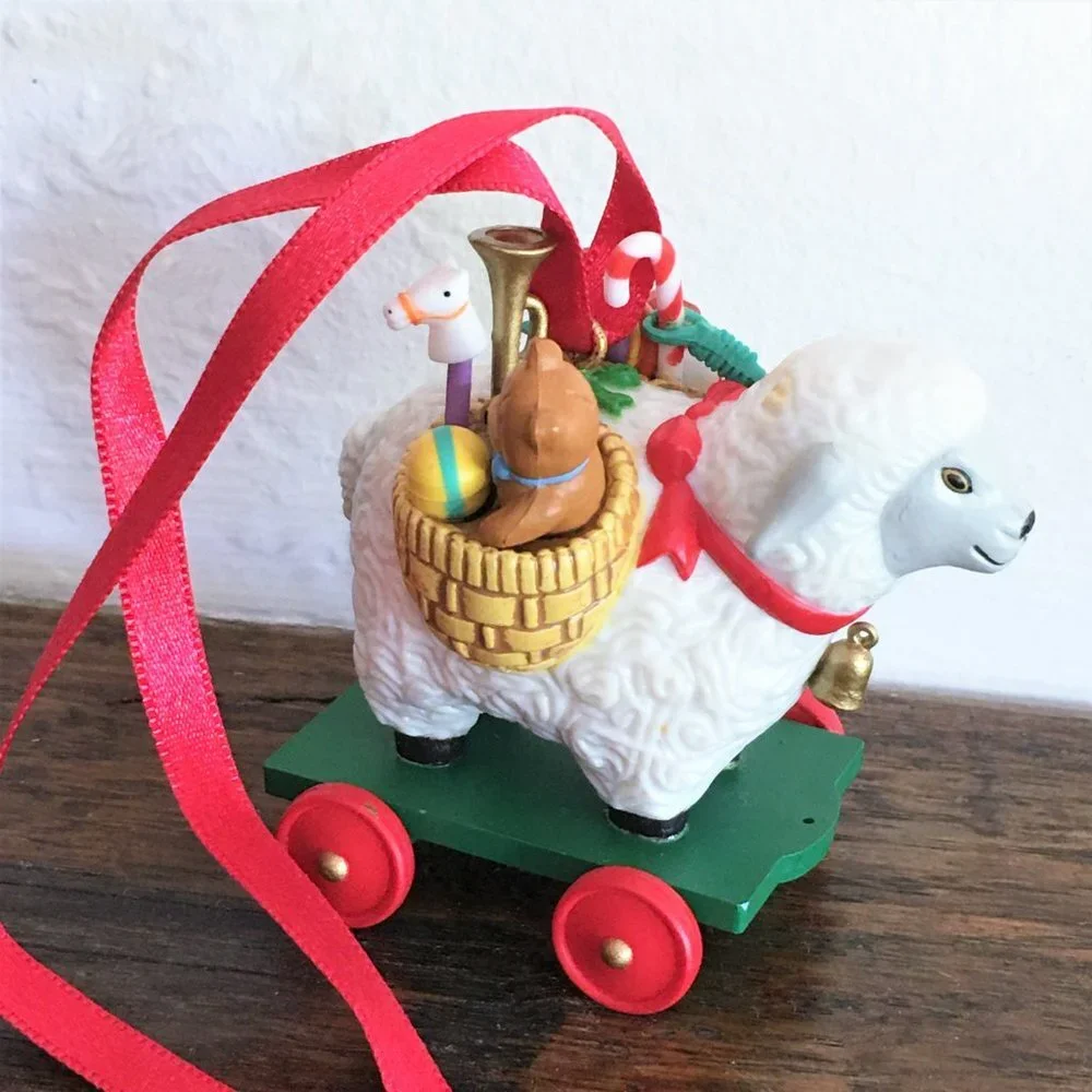 Christmas PULL TOY Ornament - on Rolling Wheels